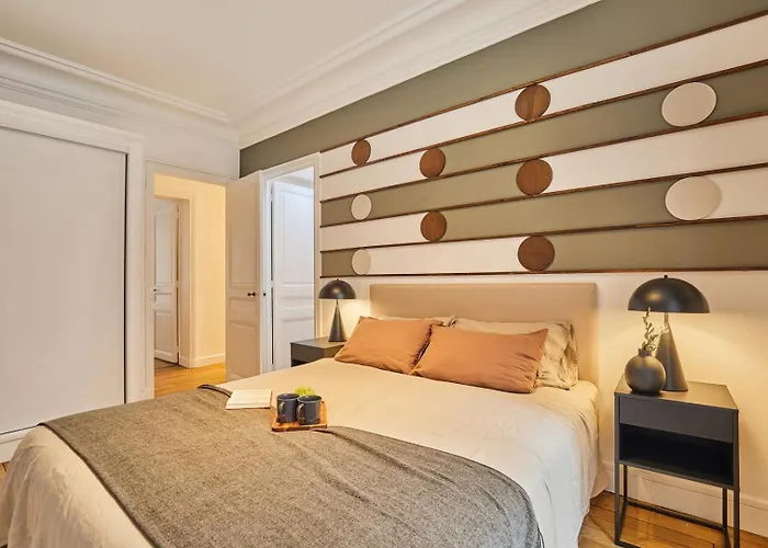 Avina - 3 A Trocadero Apartment