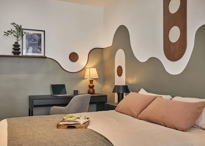 Avina - 3 A Trocadero Apartment *